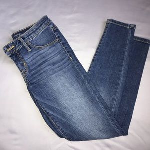 Mid-rise denim jeans